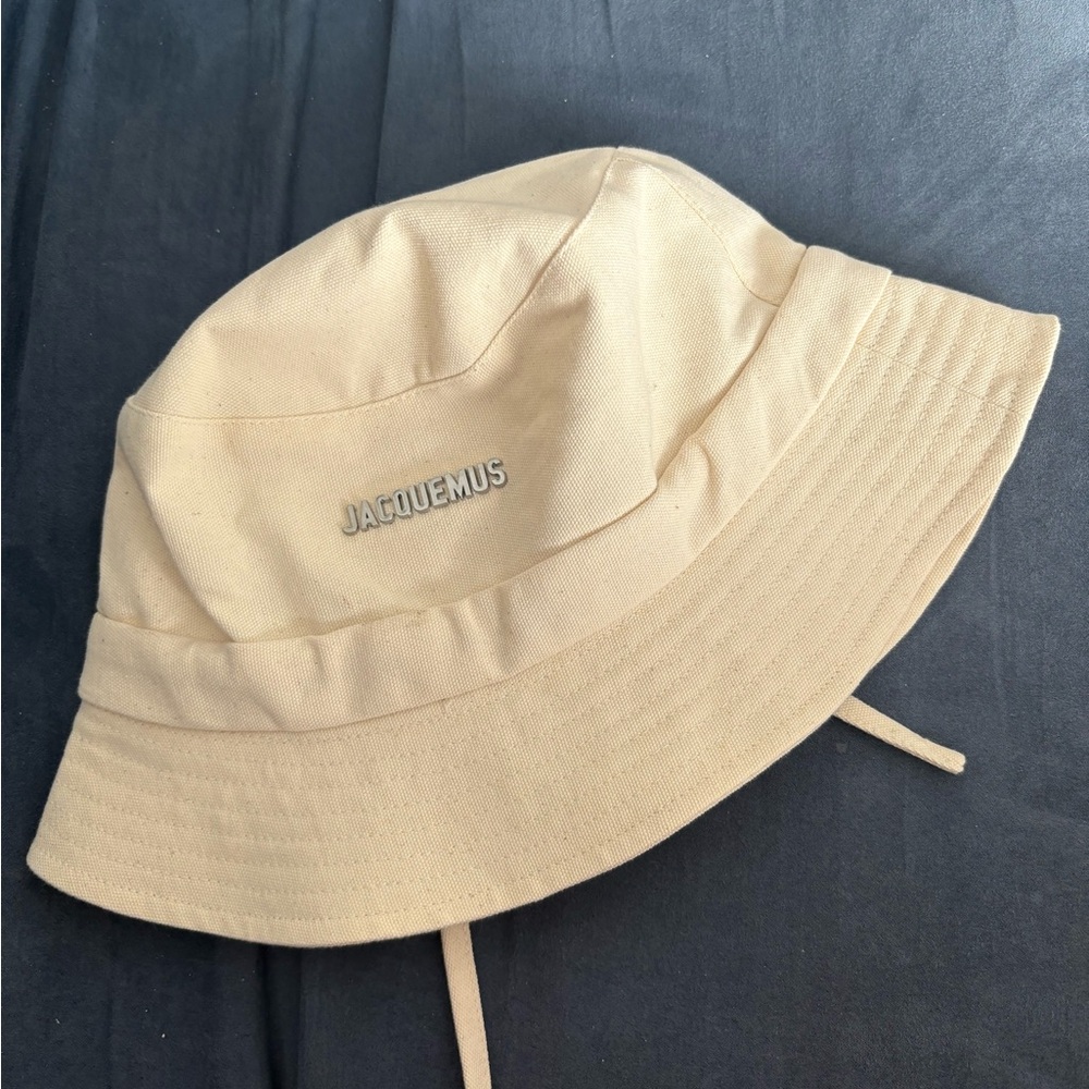 Jacquemus Tan Cream Bucket Hat